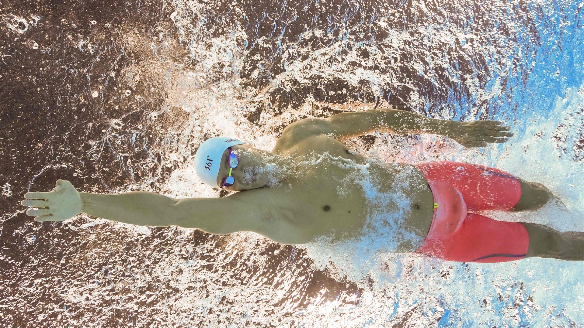 全国幼儿体能节 滚、爬、跳跃与钻障碍成主要项目